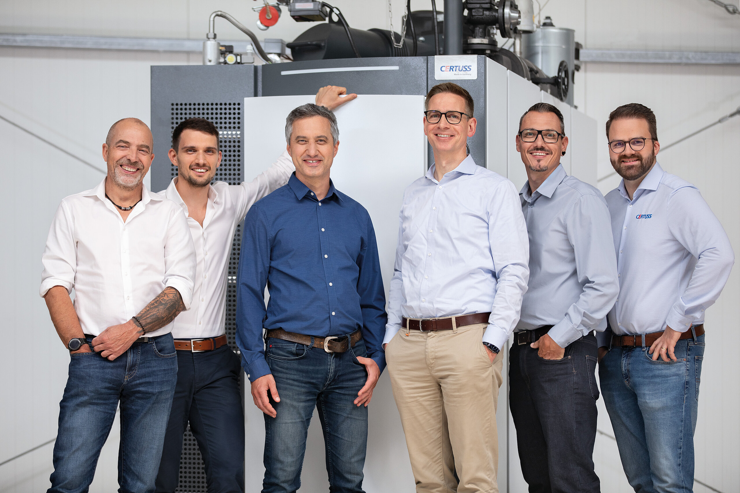 CERTUSS Team infront of the new UMX steam generator